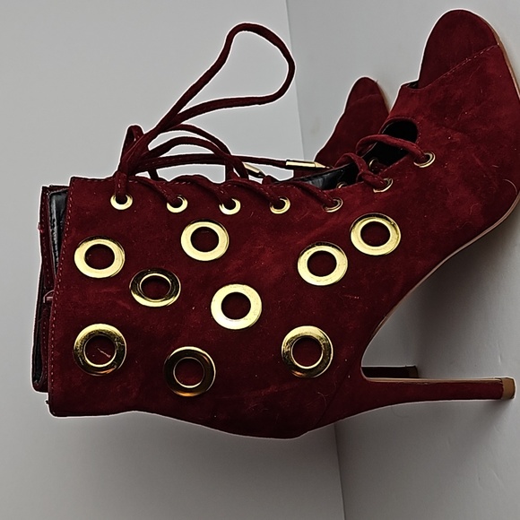 Shoe Republic LA (6) - Picture 3 of 7